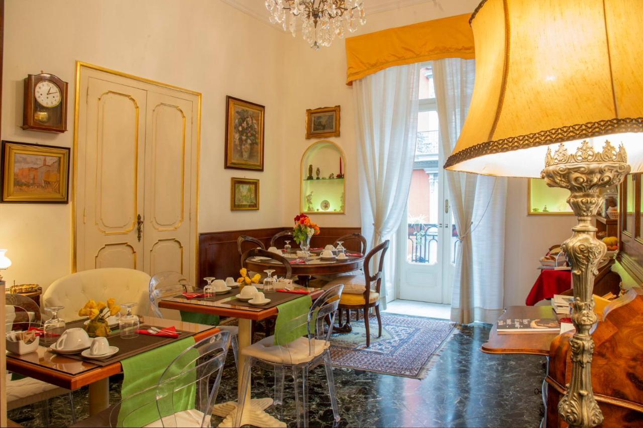 B&B Residenza Via Dei Mille Napoli Bagian luar foto