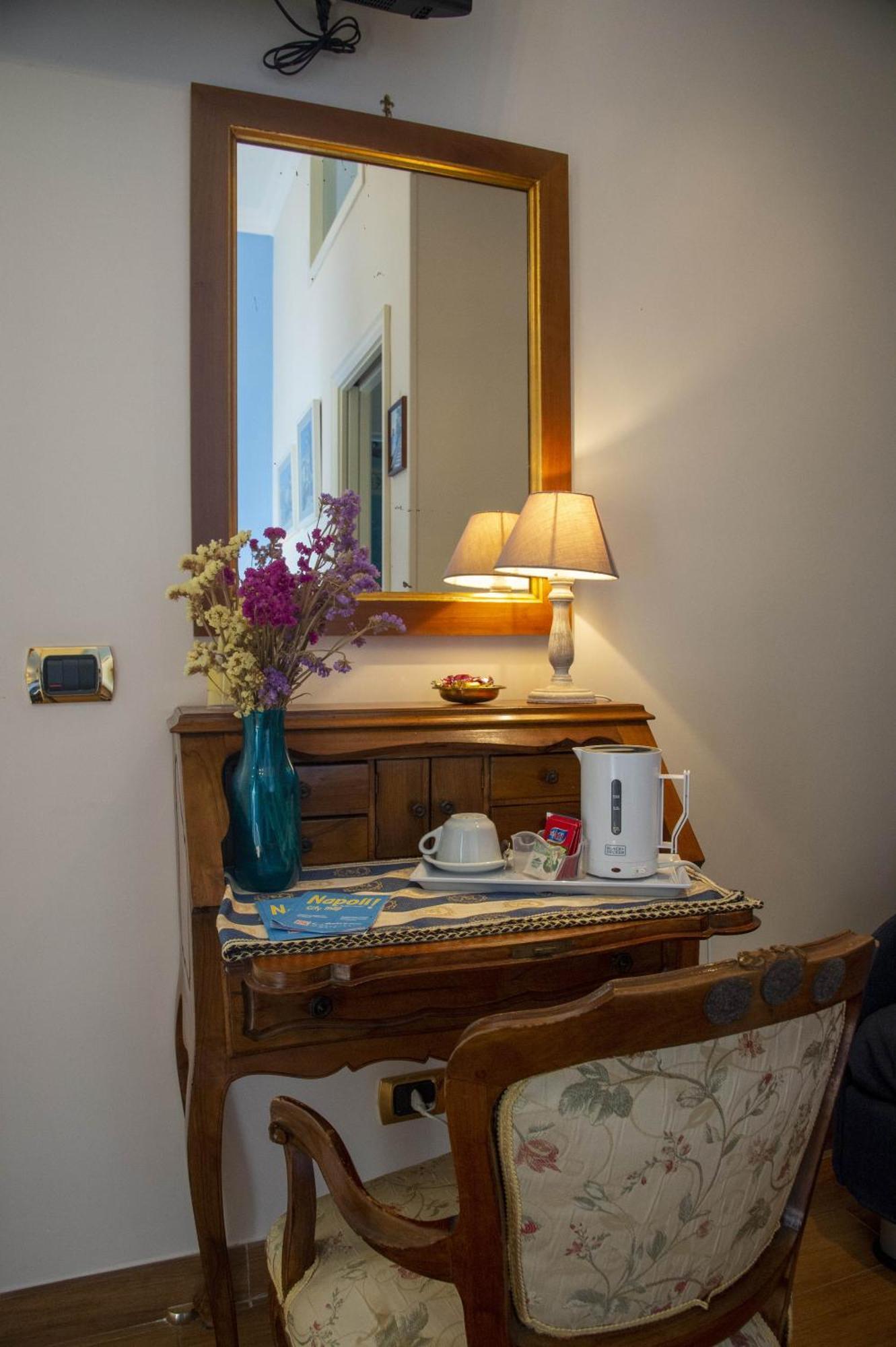 B&B Residenza Via Dei Mille Napoli Bagian luar foto