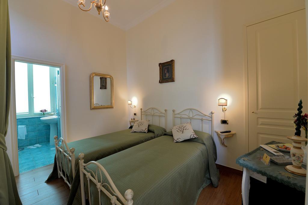 B&B Residenza Via Dei Mille Napoli Bagian luar foto