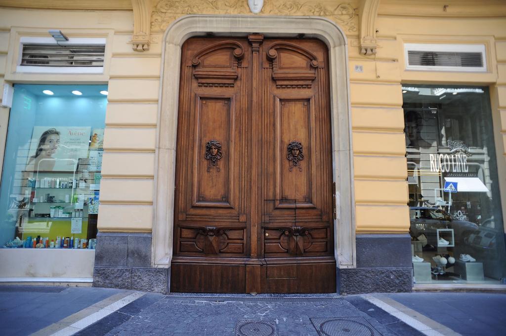 B&B Residenza Via Dei Mille Napoli Bagian luar foto