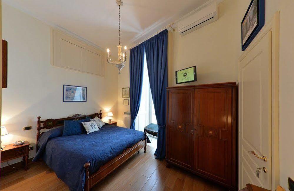 B&B Residenza Via Dei Mille Napoli Bagian luar foto