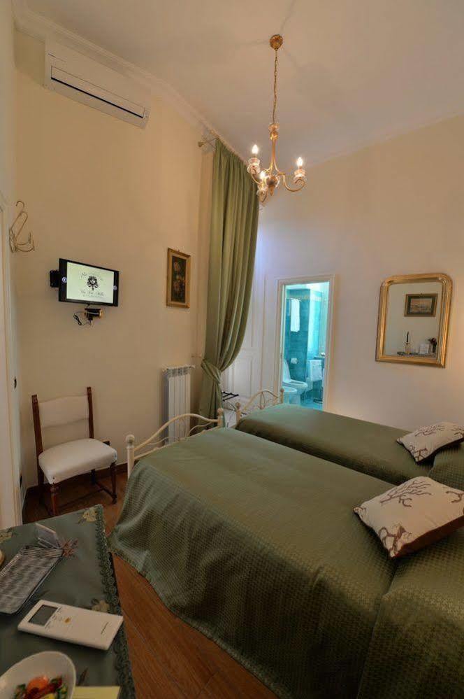 B&B Residenza Via Dei Mille Napoli Bagian luar foto